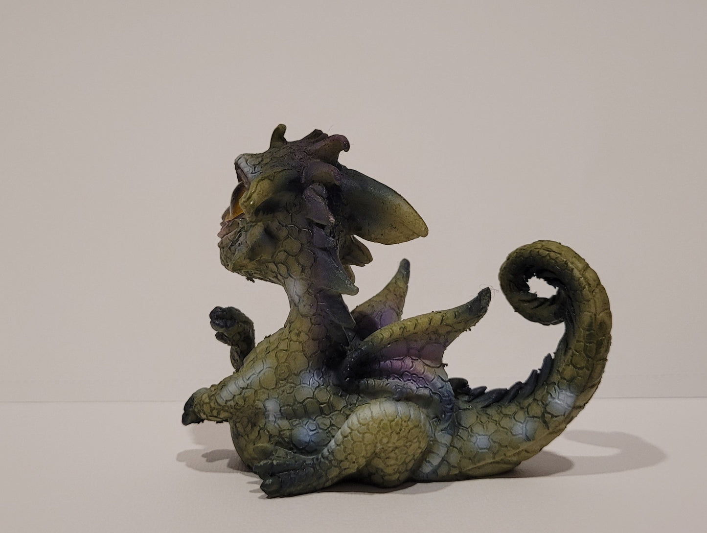 RESIN BABY DRAGON FIGURINE-POSING 3.5"L