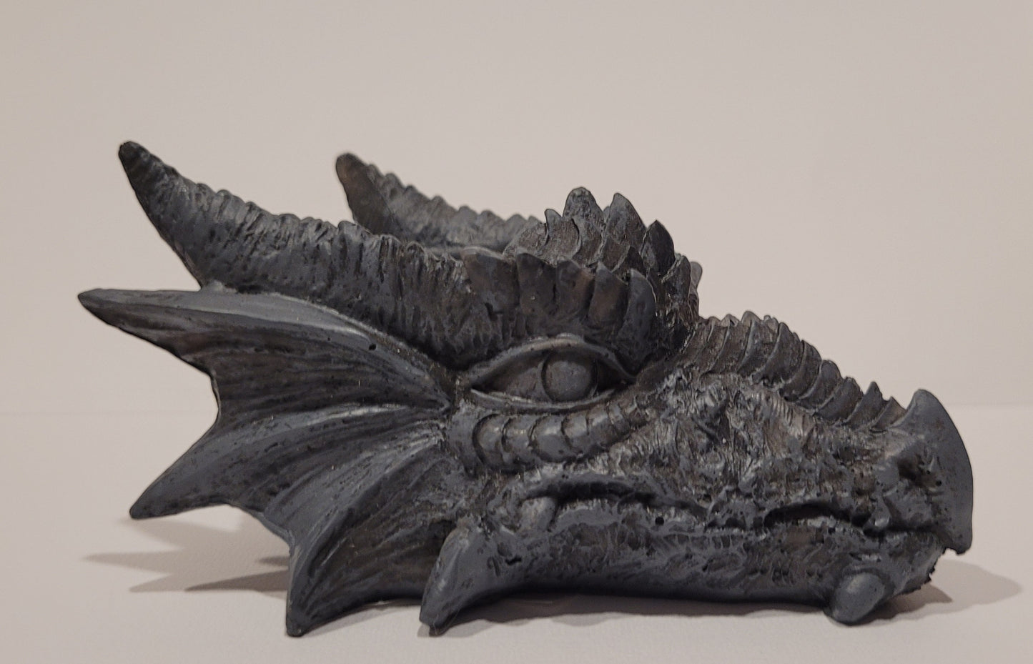 RESIN T-LITE HOLDER-DRAGON HEAD / GREY-2.5"H